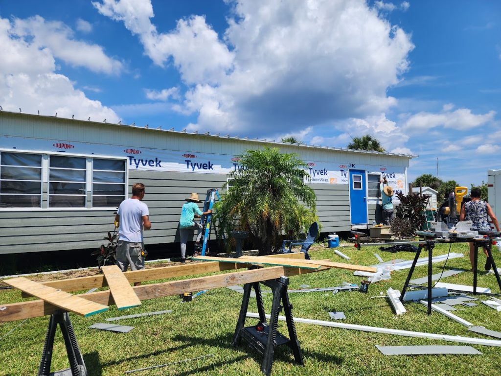 New custom home construction in Port Charlotte, FL near Charlotte Harbor